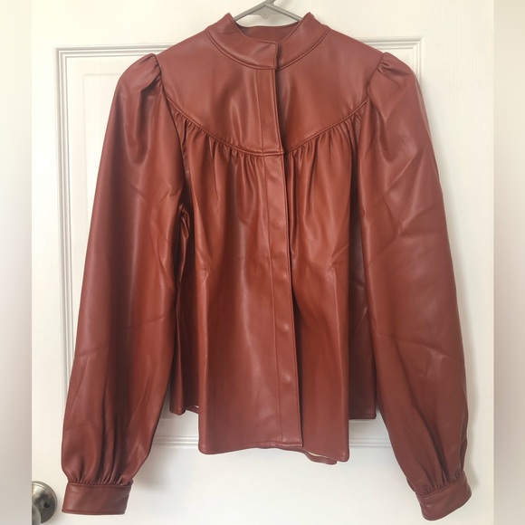 Levi’s button up top (XS) - Picture 3 of 15